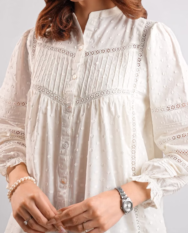 SAYA Reverse Jacquard Stitched Shirt WHITE  | Annisafashion