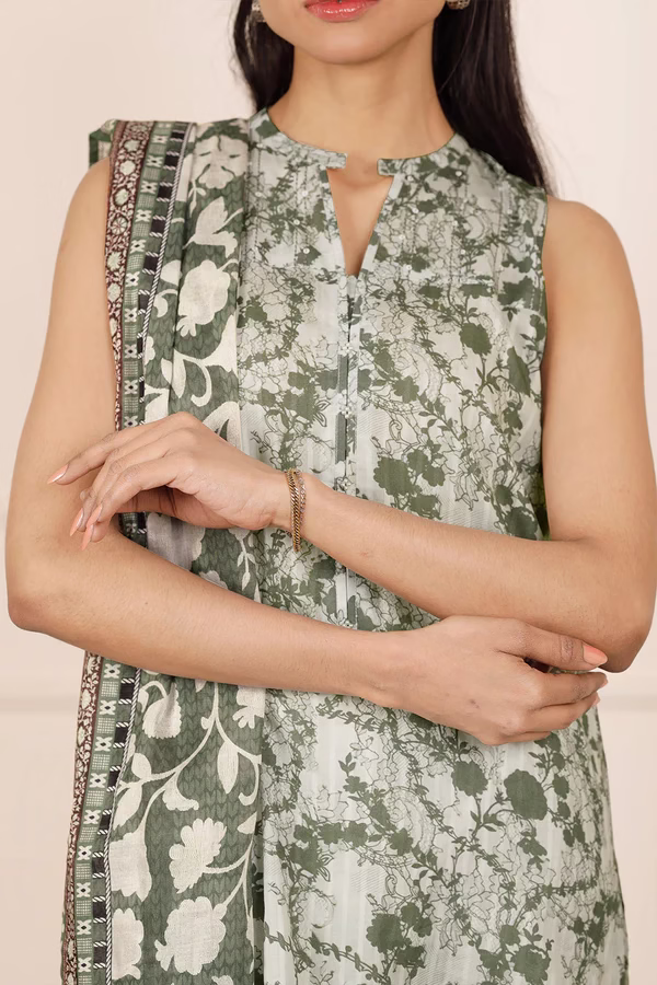 Unstitched 3-Piece Lawn Suit – Green | Saya | Annisafashion - Image 4