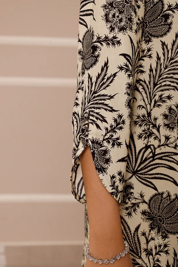 Unstitched 3-Piece Lawn Suit – Ivory | Saya | Annisafashion - Image 5