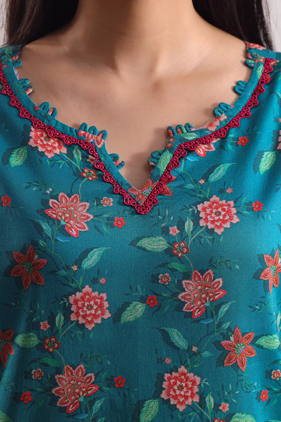 Unstitched 3-Piece Lawn Suit – Green | Saya | Annisafashion - Image 4