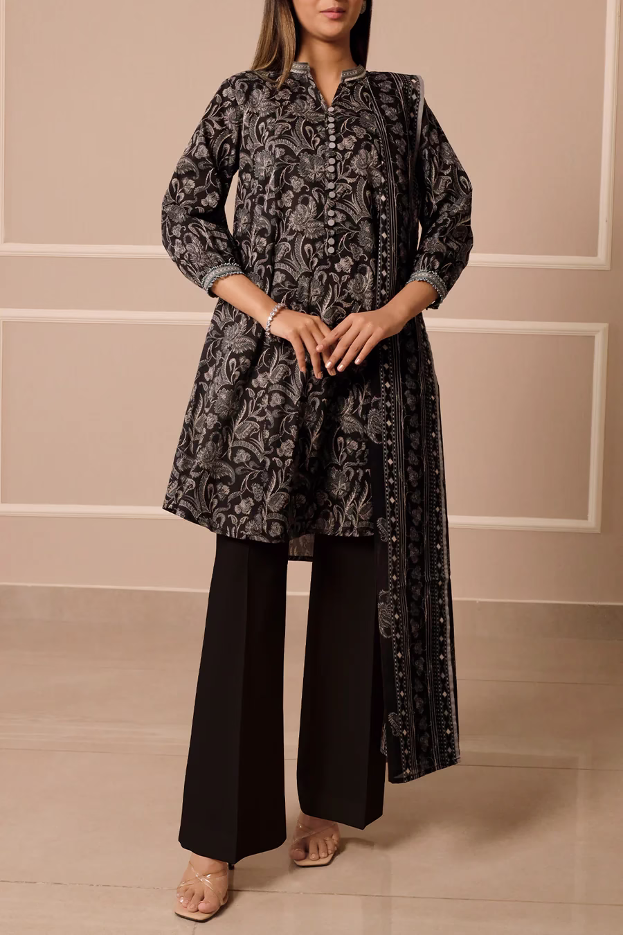 Unstitched 3-Piece Lawn Suit – Black | Saya | Annisafashion - Image 6