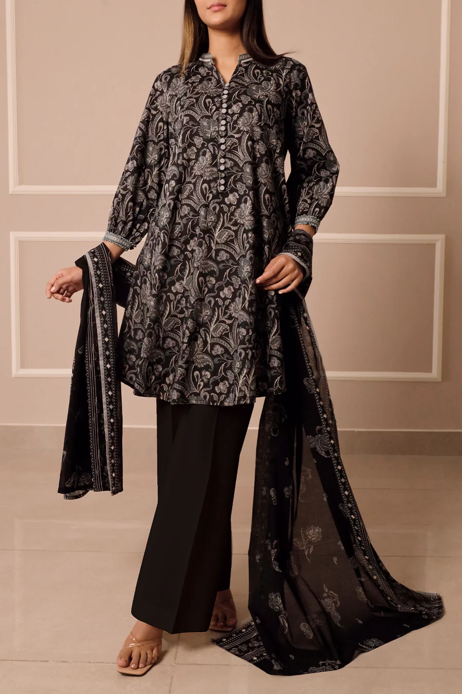 Unstitched 3-Piece Lawn Suit – Black | Saya | Annisafashion