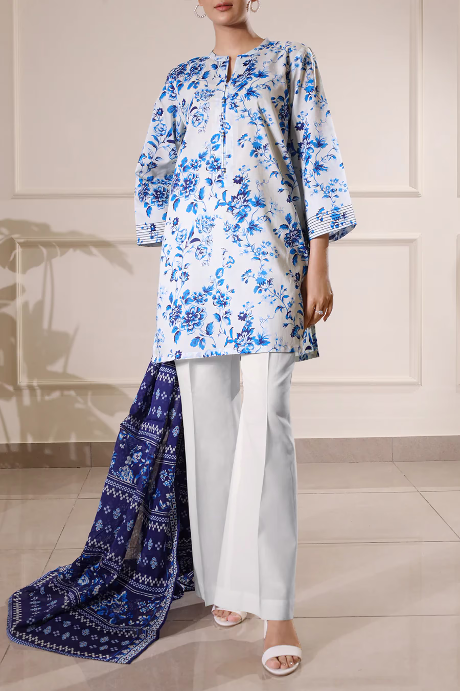 Unstitched 3-Piece Lawn Suit – White | Saya | Annisafashion - Image 3