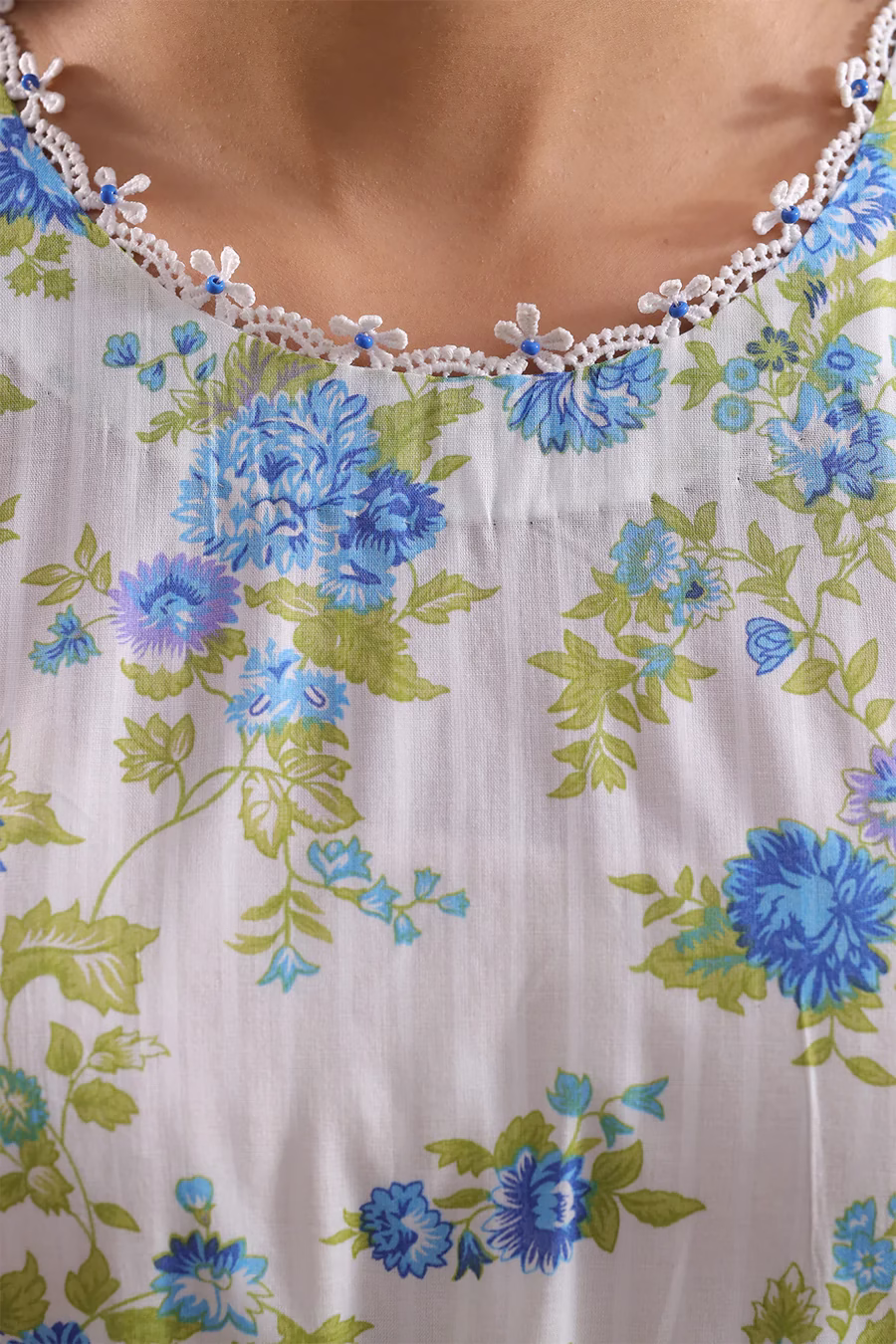 Unstitched 3-Piece Lawn Suit – White | Saya | Annisafashion - Image 2